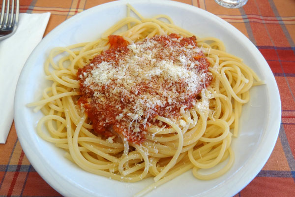 Spaghetti con ragu